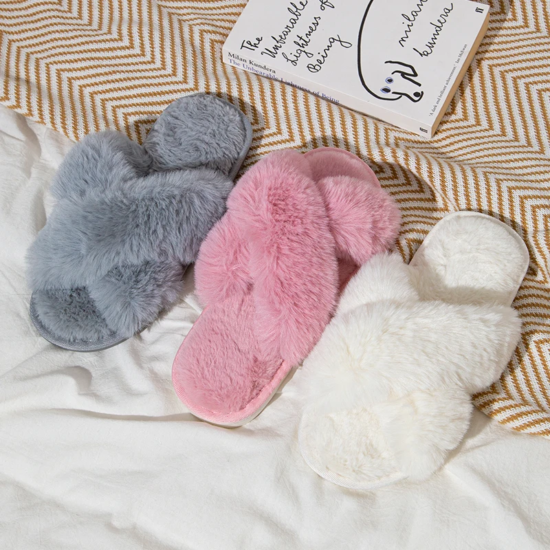 Flauschige Hausschuhe für Damen, Kreuzband, weicher Plüsch, gemütliche Hausschuhe, pelzig, offene Zehen, für drinnen und draußen, warme Anti-Rutsch-Sohle