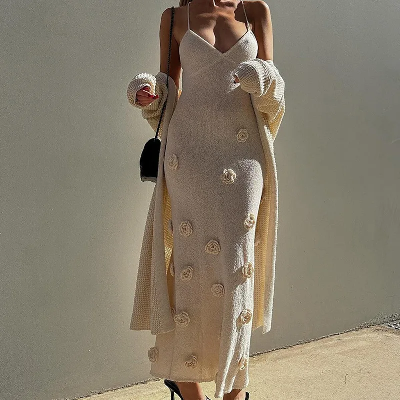 

Женское элегантное платье-макси на бретельках с 3d цветами, модные облегающие платья без рукавов с V-образным вырезом, новинка 2024, белые женские шикарные халаты в стиле High Street