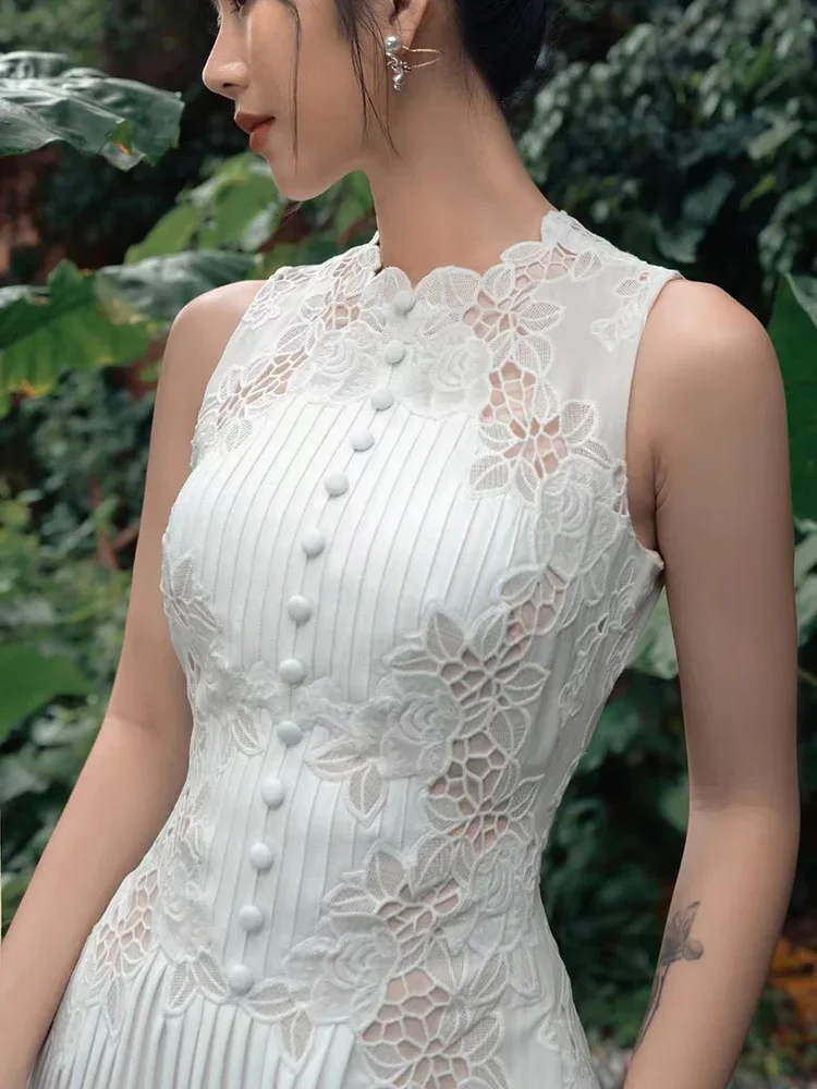 الصيف المدرج تطريز أنيق مطوي فستان المرأة بلا أكما...