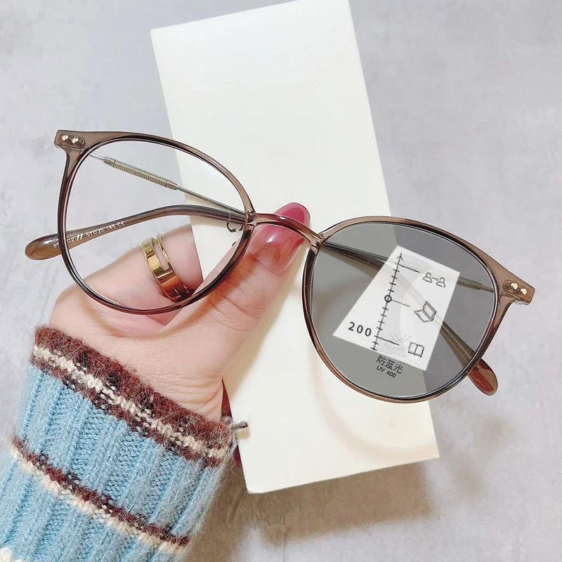 Round Frame Progressive Multifocal Eyewear Fashion Photochromic Reading Glasses Women Men Ultralight Near and Far Eyeglasses 4