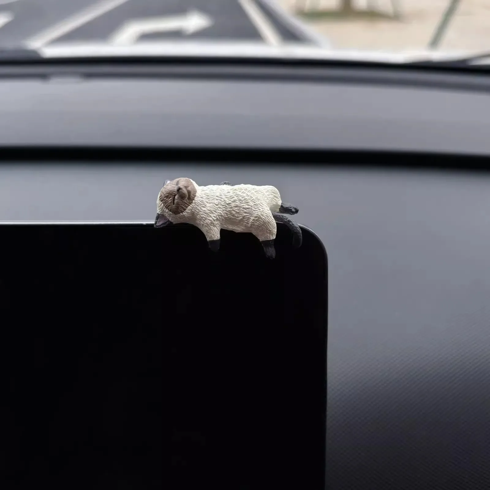4pcs Cute Kitten Decoration Creative Sleeping Cat Doll Automobile Screen thumbnail 5