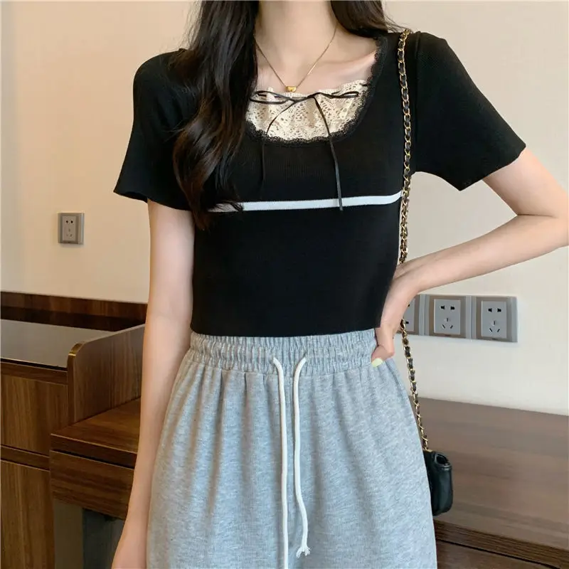 

Футболка женская кружевная в стиле пэчворк, милая Модная трикотажная нежная приталенная Элегантная универсальная Повседневная шикарная одежда во французском стиле с коротким рукавом и шнуровкой