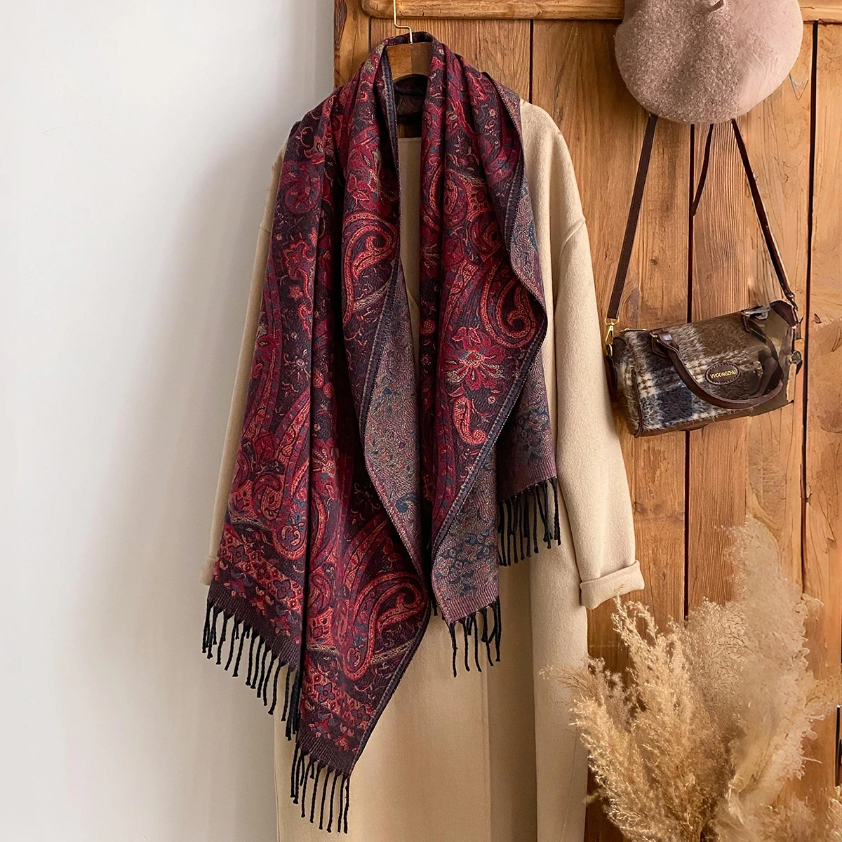 Autumn and Winter New Brand National Style Paisley Thick Pashmina Warm Shawl Long Tassel Print Scarf Women Keep Warm Stoles