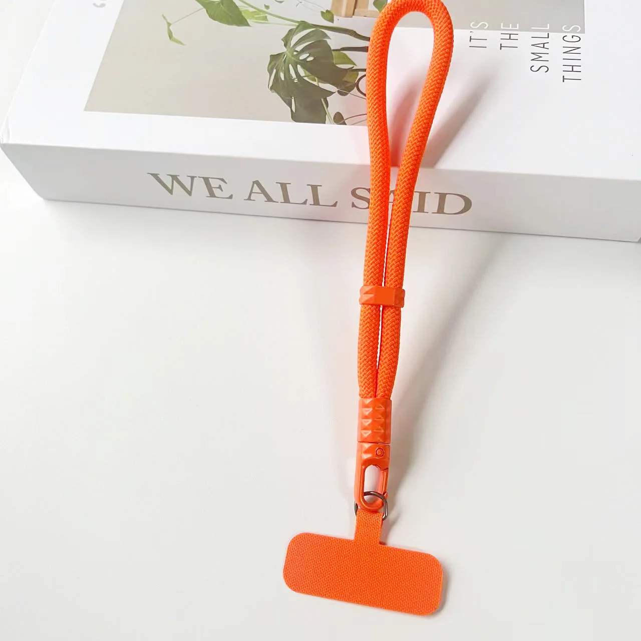 Rotating Mobile Phone Lanyard with Adjustable Anti-Tangle Wrist Strap