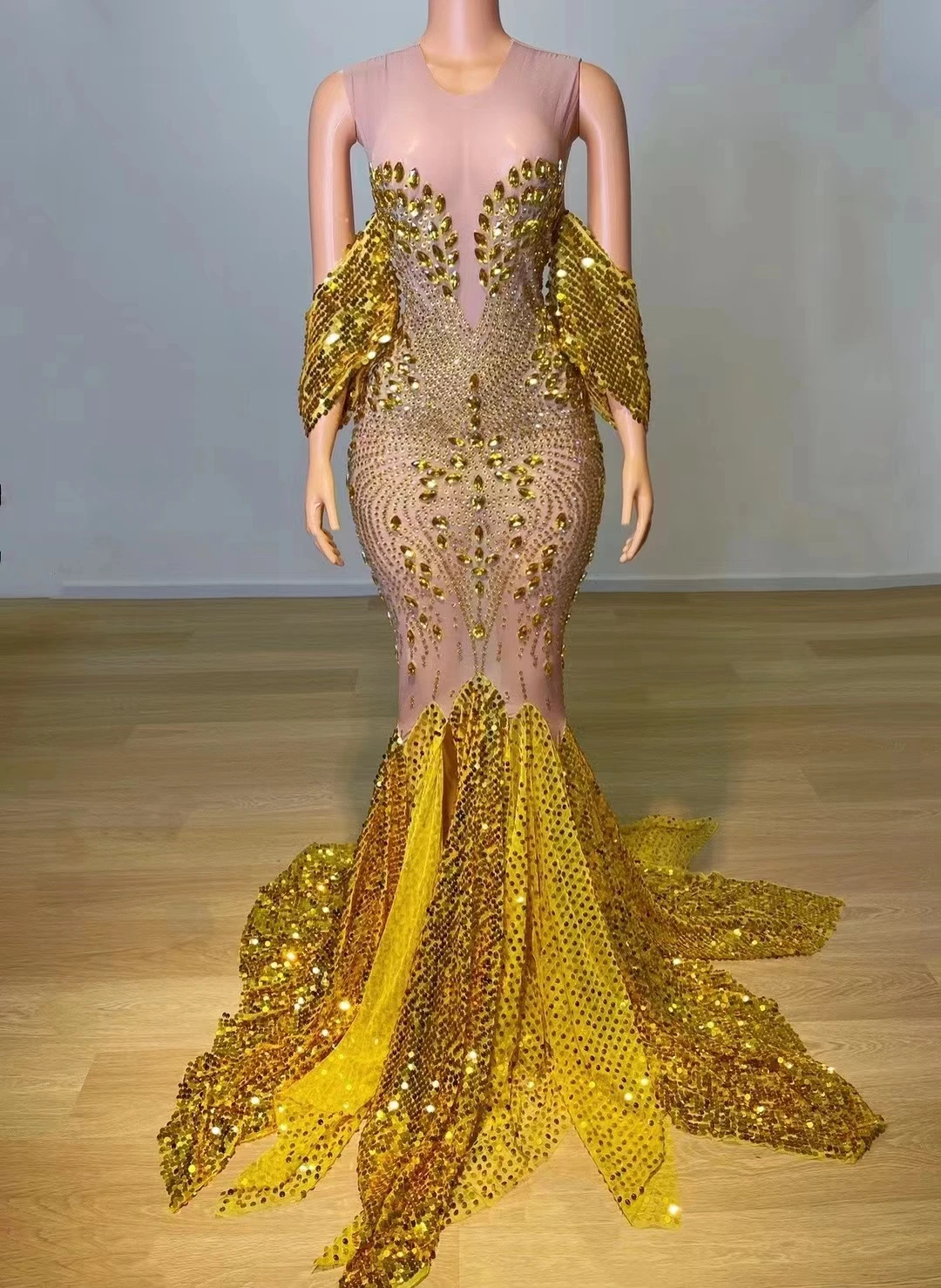 

Glittering Rhinestones Dress Maternity BabyShower Robe Pregnant Wedding Dress PhotaShoot Sequin Maternity Photography Dress A565