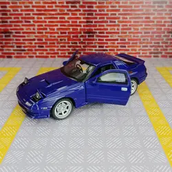 Stylish Alloy Diecast Toy Car with Sound and Light - Perfect Collectible (Blue)
