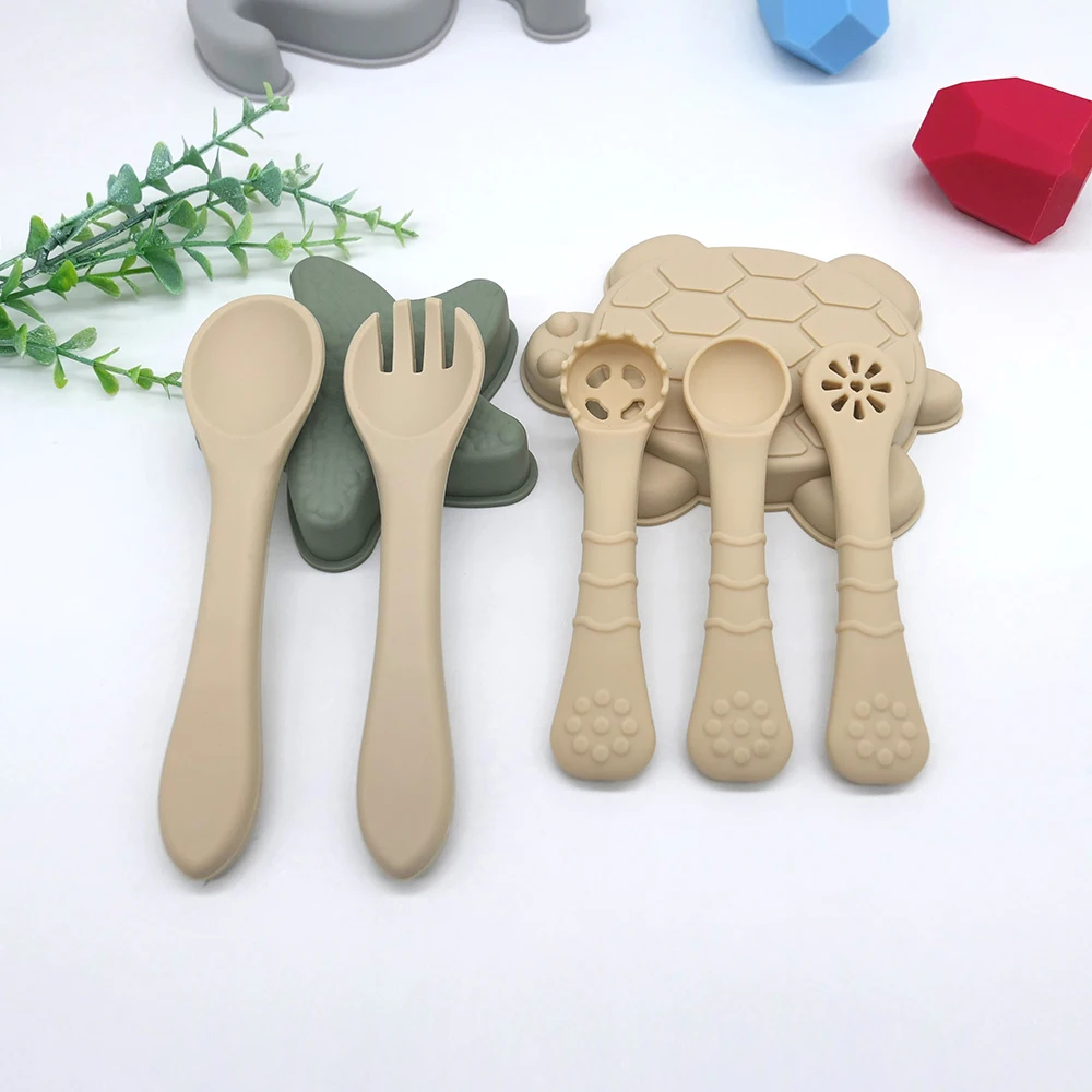 5pcs food spoons and forks food grade kids silicone spoons and forks cutlery baby supplement spoons baby feeding spoons and fork