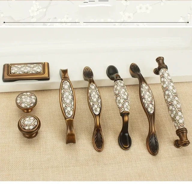 หรูหราบรรยากาศเซรามิคเฟอร์นิเจอร์จับ Rose Gold Handl ตู้ครัวกลางแจ้งเฟอร์นิเจอร์ดอกไม้ Vintage Handl 2