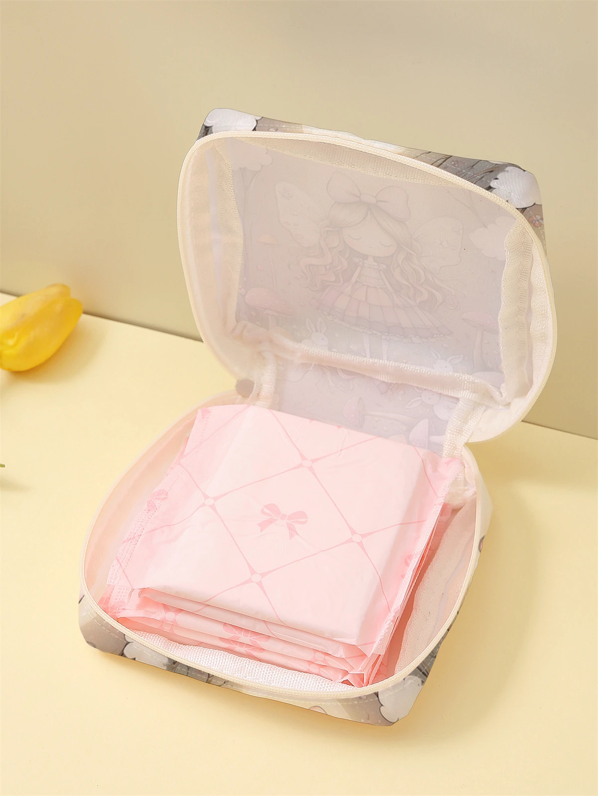 Cartoon girl printed sanitary napkin storage bag, women's lightweight tissue bag, sanitary tissue bag