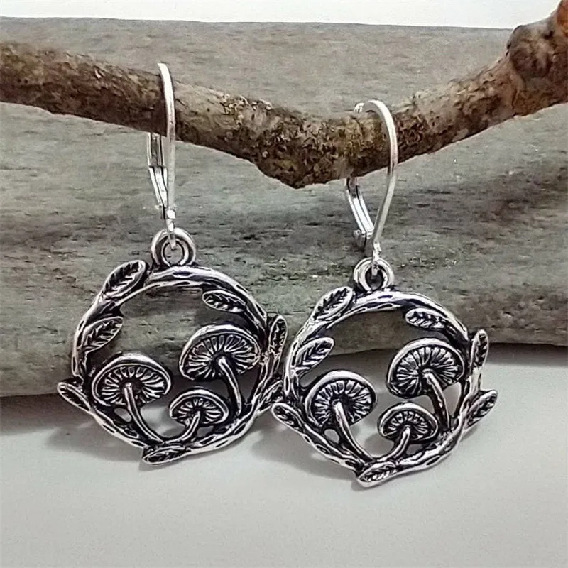 

Vintage Personalized Mushroom Earrings Plant Pendant Earrings Vintage Women's Charming Earrings Cocktail Jewelry Birthday Gift