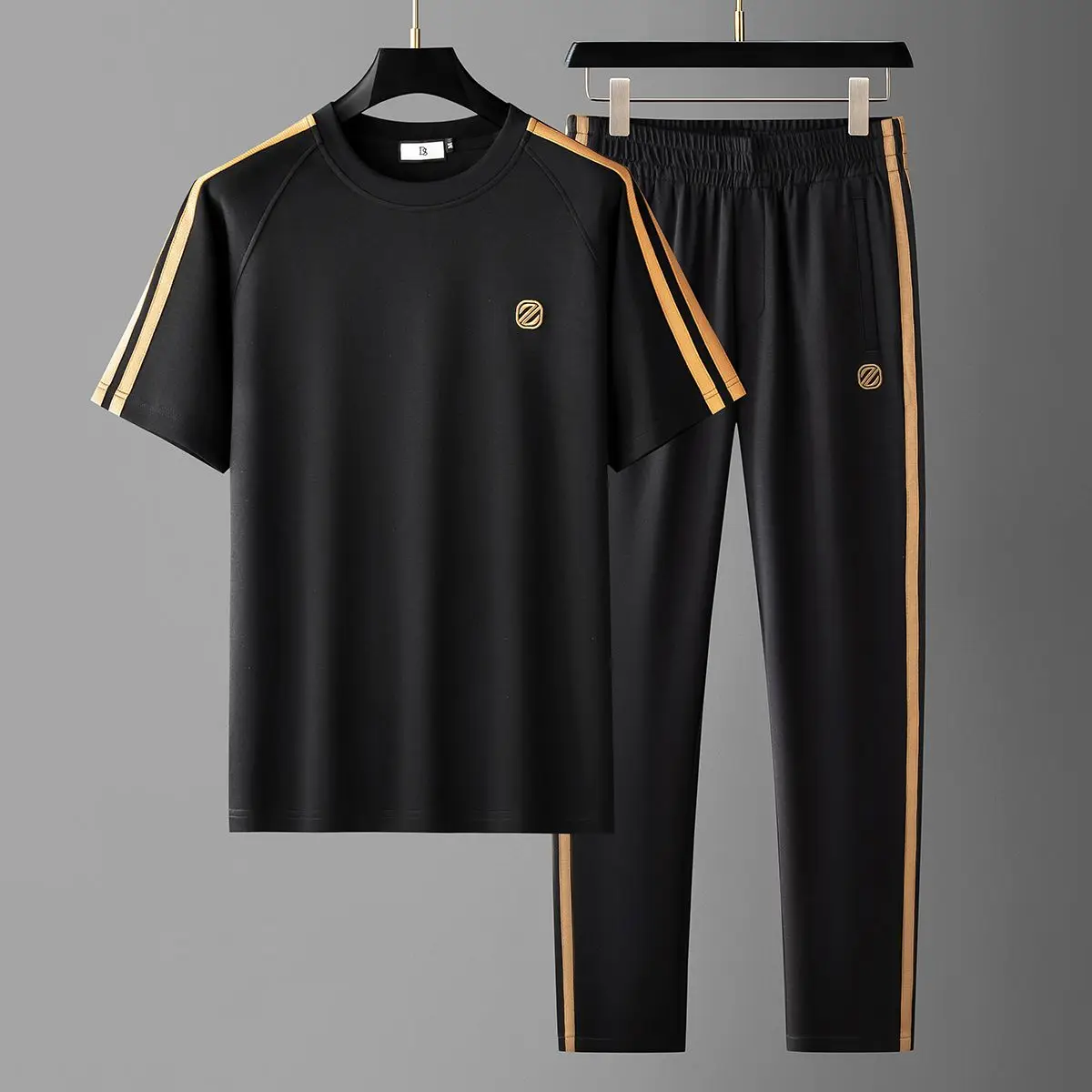 

Summer Silk Slippery Short Sleeve Casual Sports Set for Men's High end Embroidered Ribbon Straight Guard Pants