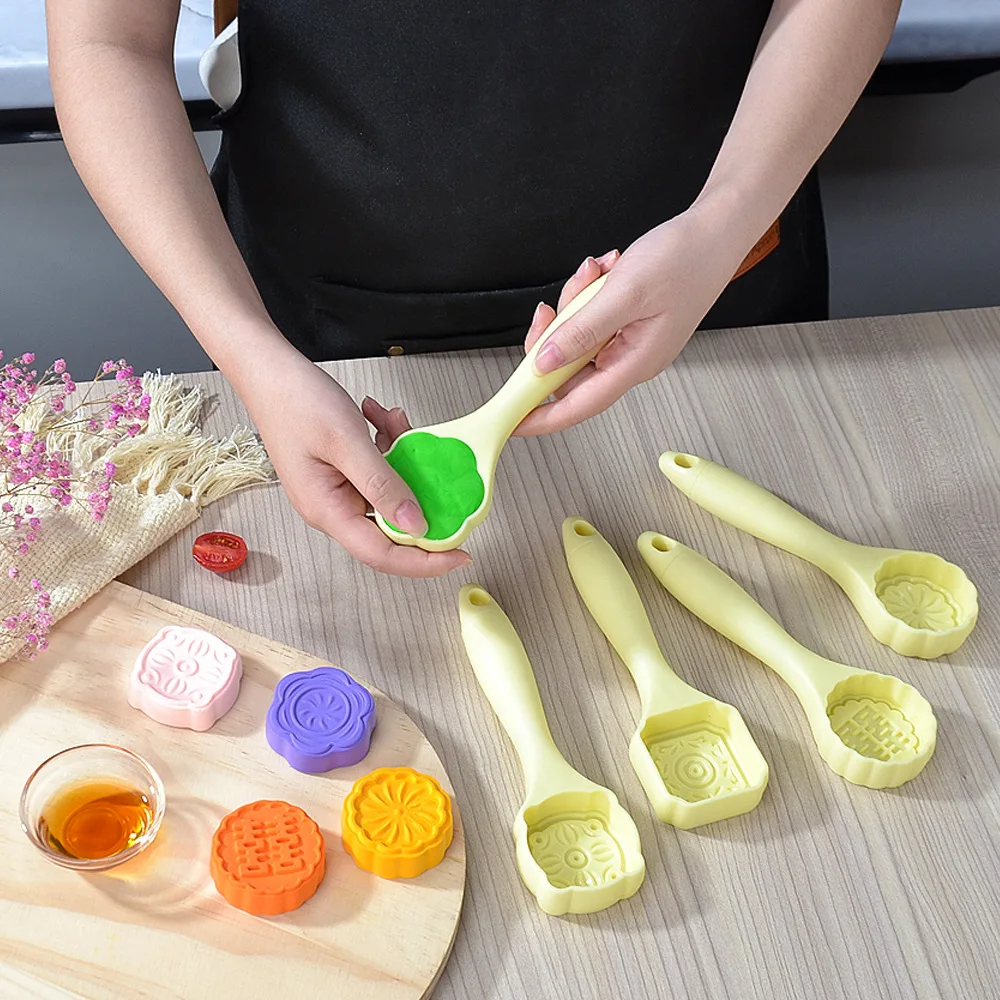 Plastic Hand-pressed Mooncake Mould Mung Bean Cake Mold Chinese Cookies Pastry Utensils Baking Accessories