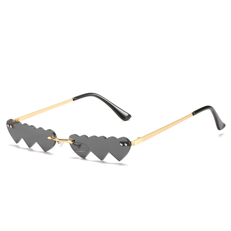 2024 New Sunglasses, European and American Funny Heart To Heart Sunglasses, Exaggerated Personality, Ripple Sunglasses, Female