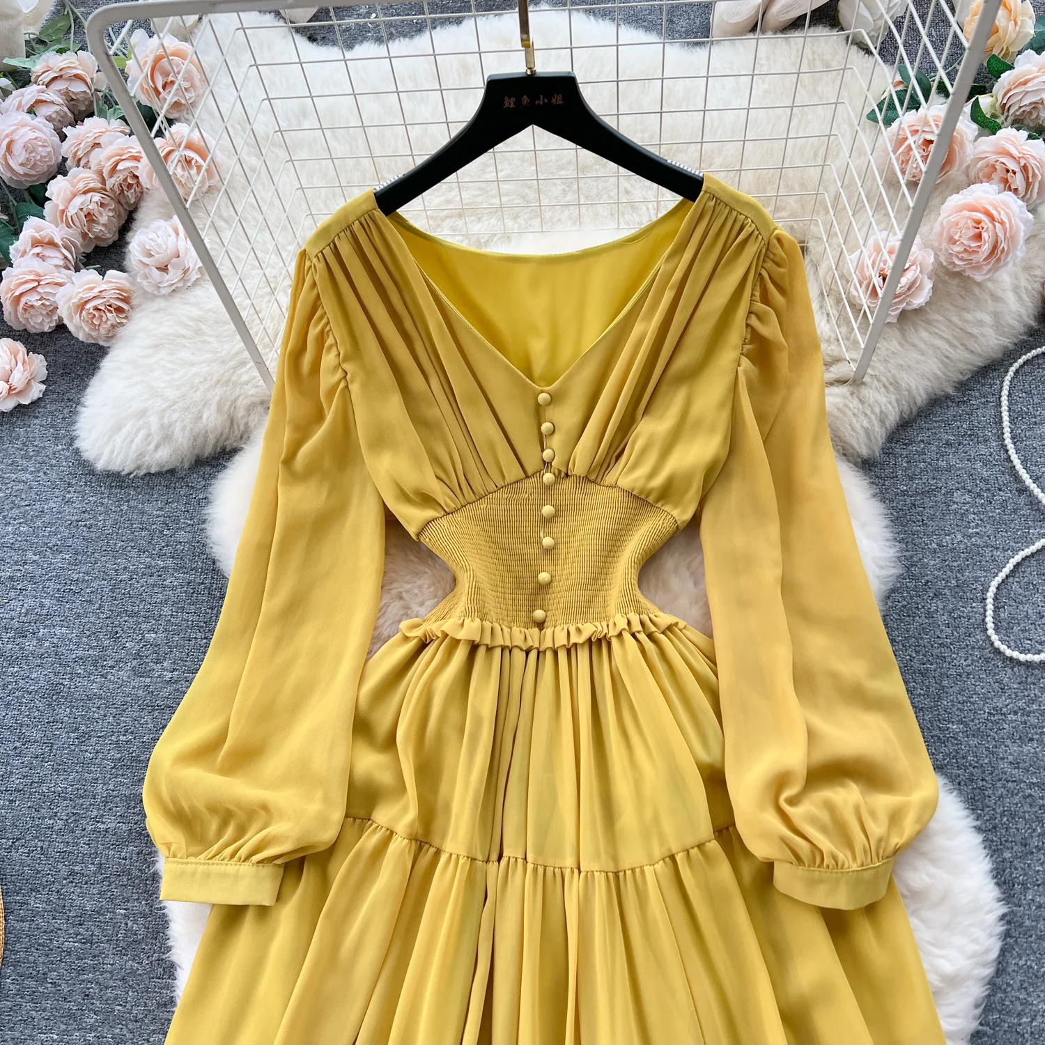 Vintage Chiffon Long Dress Women Elegant V-neck Long Sleeved Casual Dresses French Pleated Slim A-line Long Robe Vestidos
