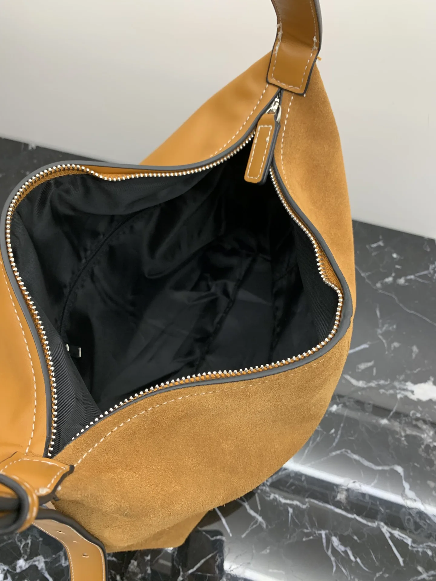 2023 Vintage Suede Underarm Bag for Women\'s Daily Commuting Ladies Large Capacity Genuine Leather Tote Bag Women\'s Shoulder Bag