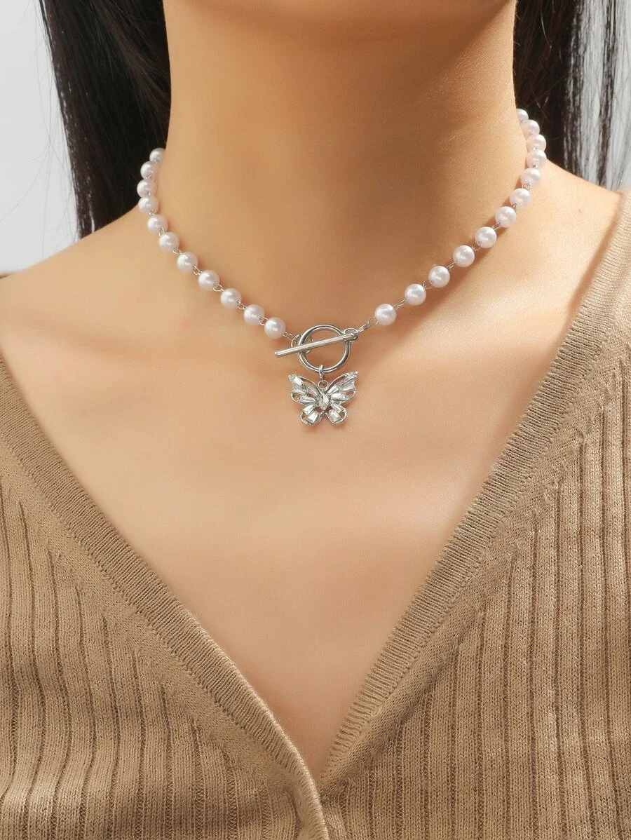

Butterfly Pendant Faux Pearl Necklace for Women Girls Chic Pearl Choker Necklace