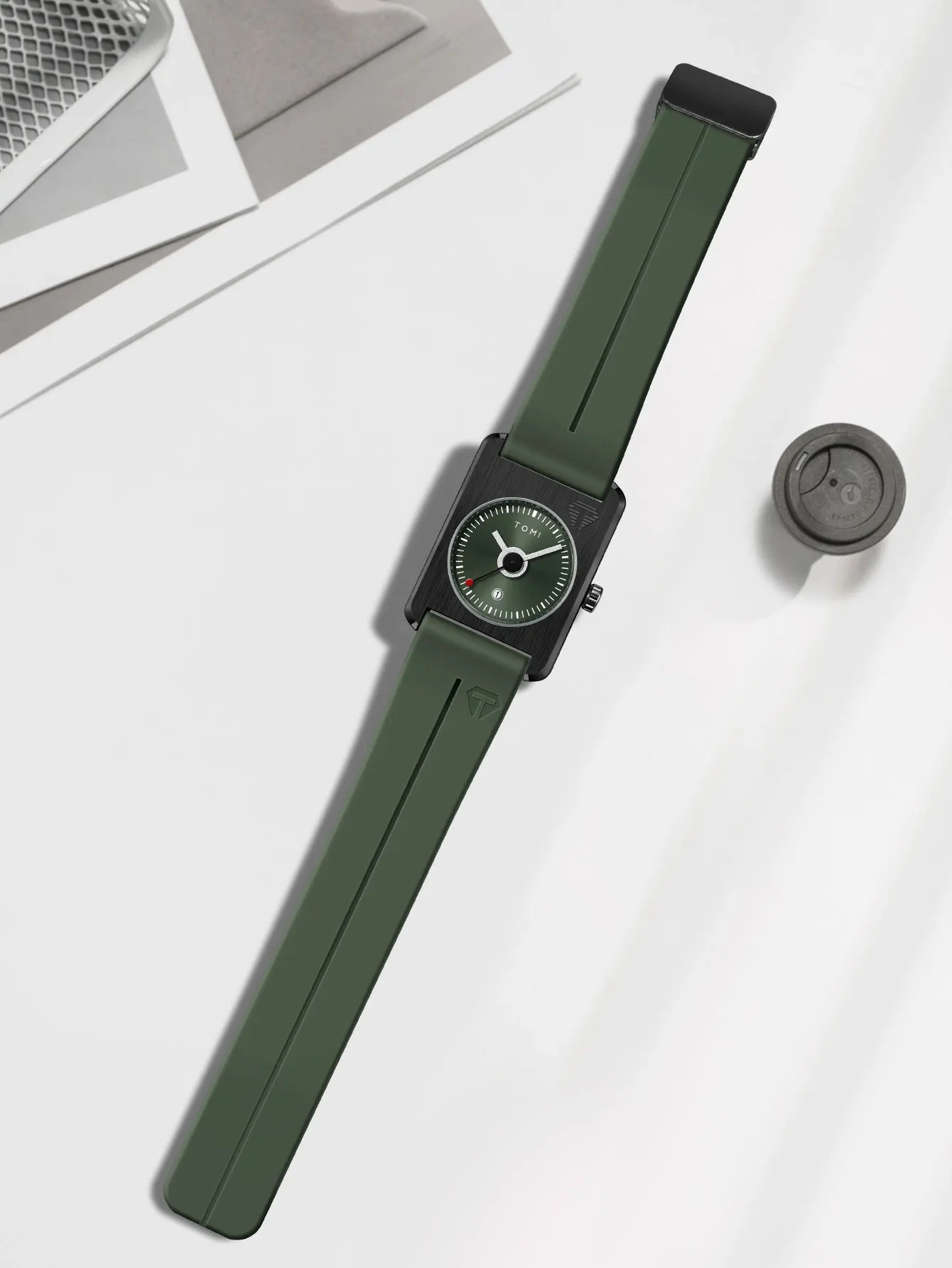 Men's fashion watches quartz watches square small dial wrist watches magnetic buckle watches simple leisure watches