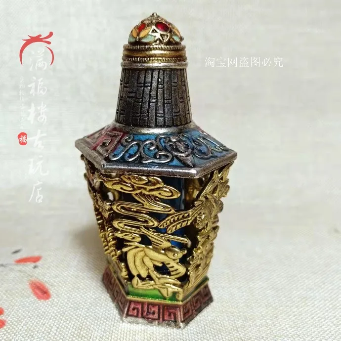 

Коллекции разных предметов, бронзовая посуда, позолоченная эмаль, серебро, пустотелые табачные бутылки, подарки для рукоделия