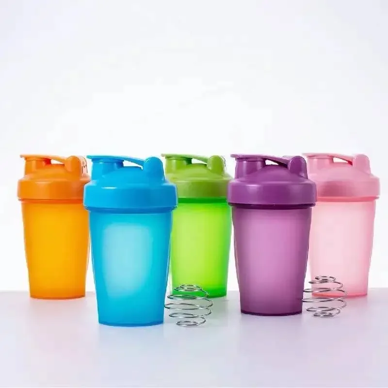 400-500Ml Protein Powder Nutrition Shaker Cup Candy Color Fitness Sport Shake Mixing Bottle Con Time Scale Water Cup Drink Tool