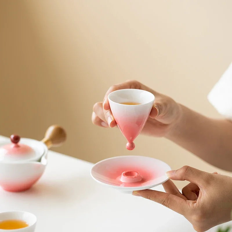 Creative Chinese-style handmade white porcelain kung fu tea cups for home use personal cups master cups and tea-tasting cups