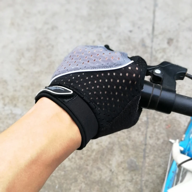 Xinluying Breathable Bike Cycling Gloves Half Finger Women Men Gym Fitness Body Building Weight lifting Crossfit Equipment Black