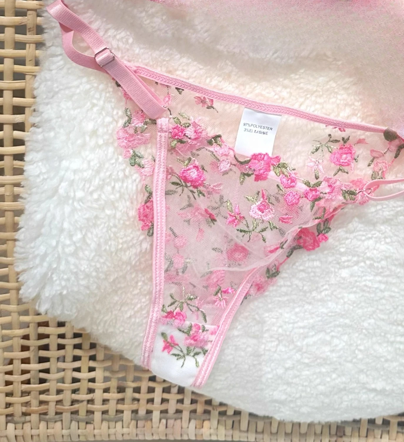 Solo bragas, talla F