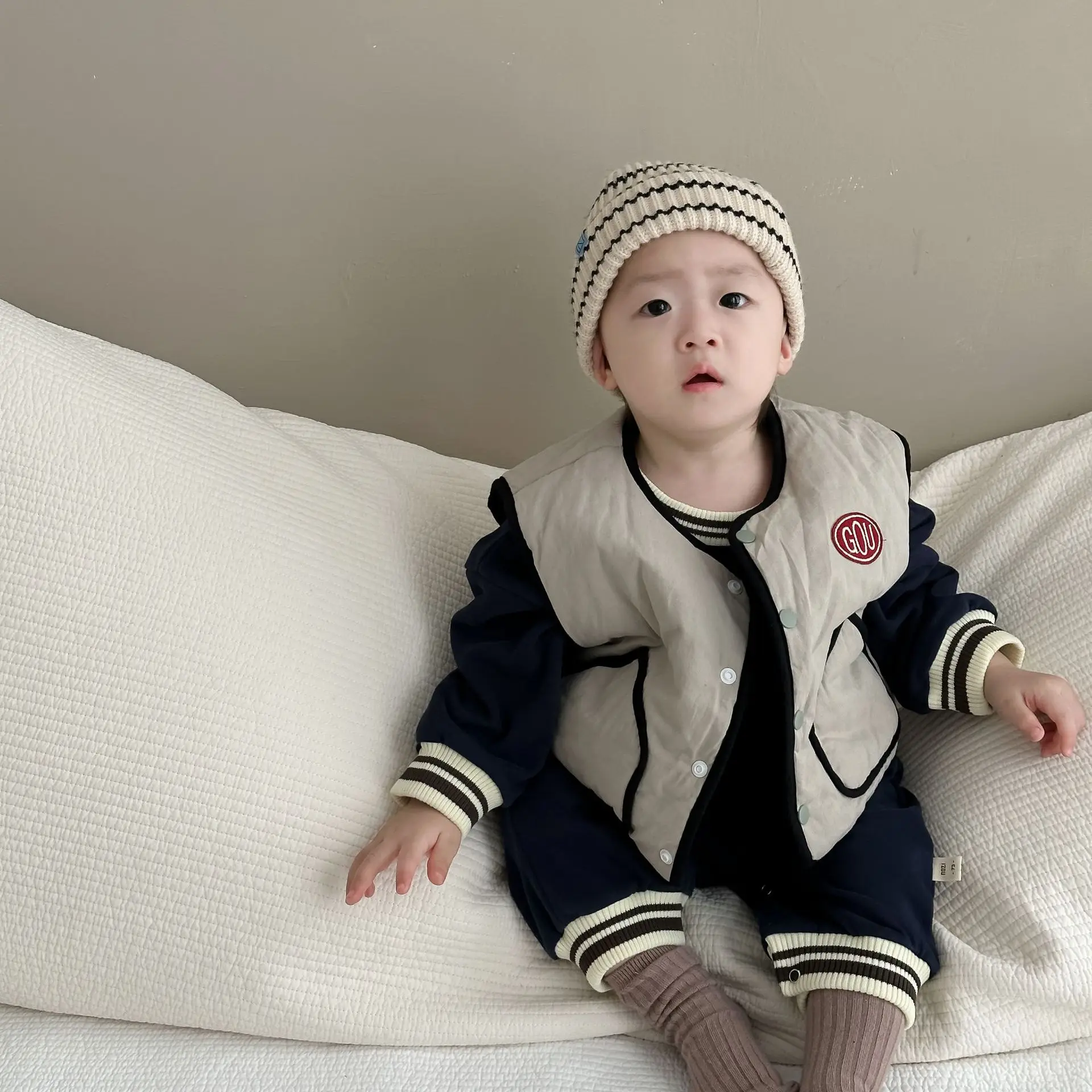 

2024 Winter New Baby Sleeveless Warm Vest Cotton Infant Letter Casual Vest Jacket Cute Toddler Boys Girls Thick Windproof Coat