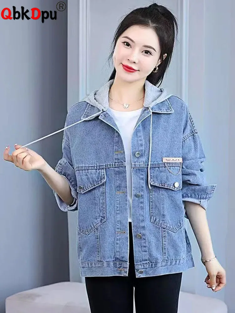 

Куртка женская джинсовая с капюшоном и надписью, большого размера