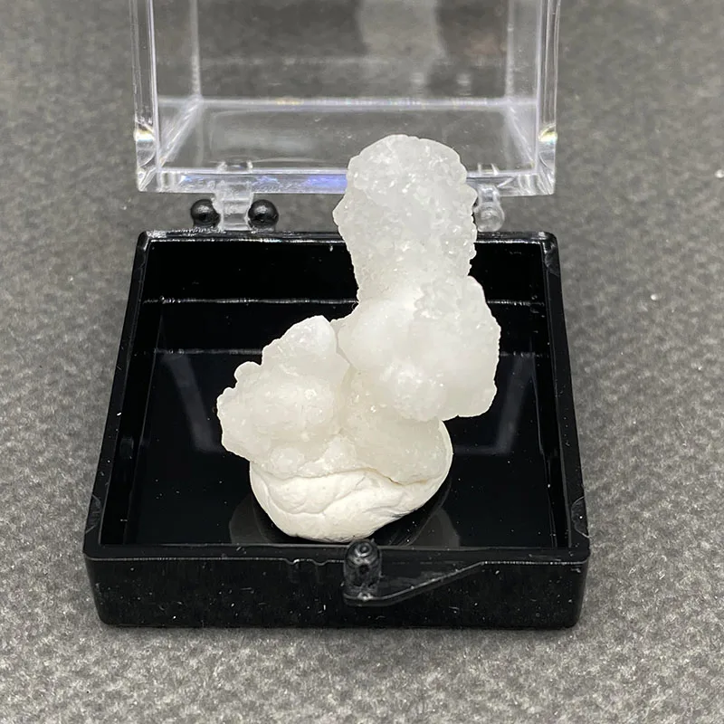 100%  Natural hydrozinkite Mineral Specimens Stones and Crystals Healing Crystal   +Box size:35*35*35 mm