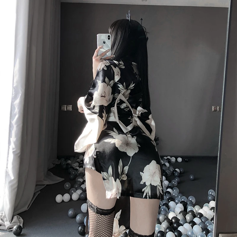 Sexy Sakura Kimono Lovely Japanese Uniform Robe Floral Bathrobe Short Kimono Night Bathrobe for Women women sleepwear
