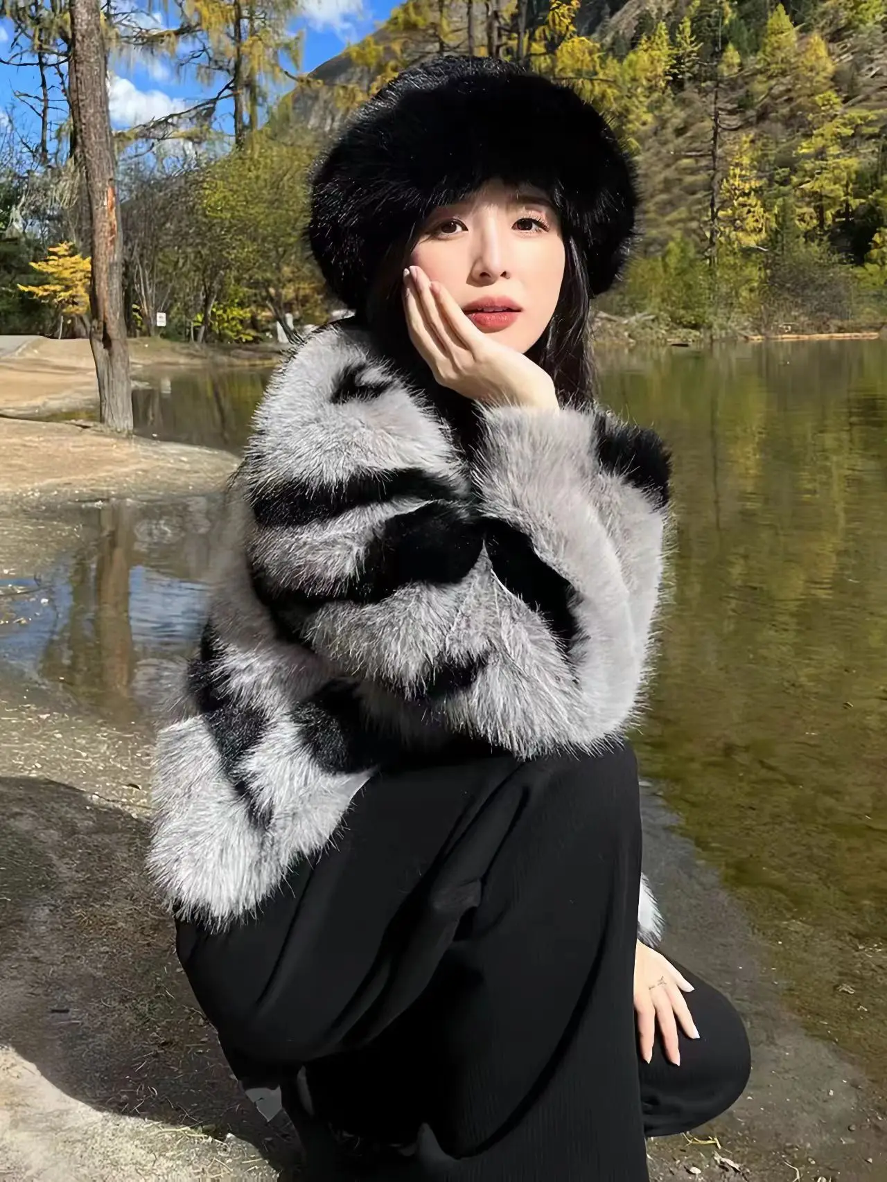 Hot Selling Zebra Patterned Fake Fur Coat, High-end V-neck Double Breasted Women's Fur Jacket, European Winter New 2024