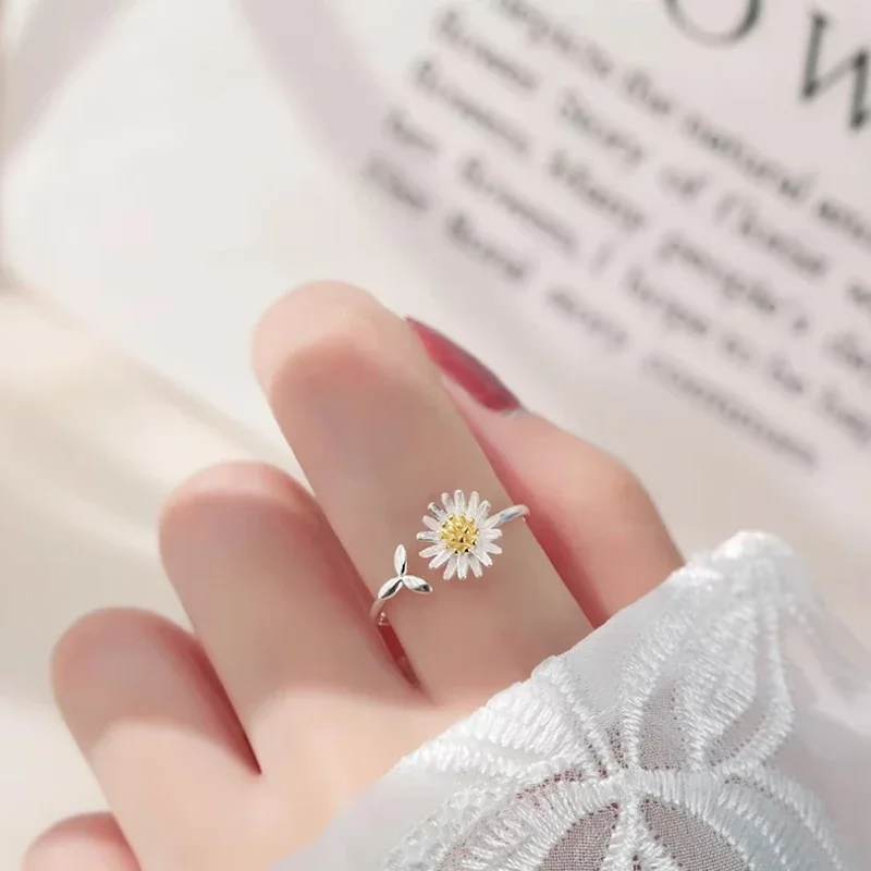 Korean Fashion White Daisy Flowers Rings Girls Open Adjustable Ring Wedding Ring Fr Women Travel Party Jewelry Birthday Gift