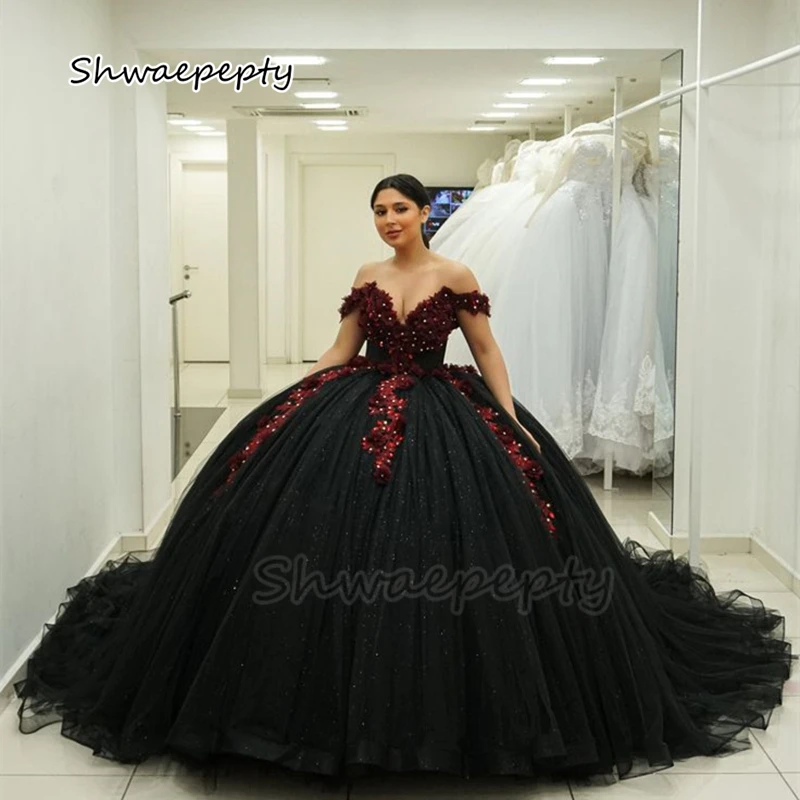 

Off Shoulder Black Wedding Dresses Burgundy Lace Floral Appliques Gothic Ball Gown Tulle Vestido De Novia Lace-Up Back