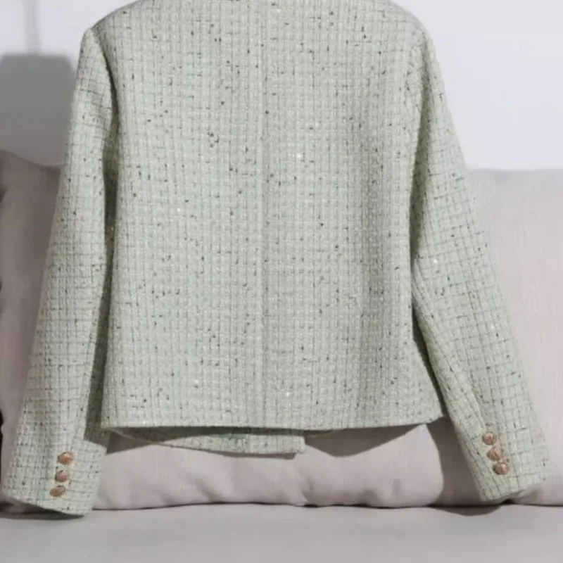 Рисунок 5 - Женская модная блузка в винтажном стиле