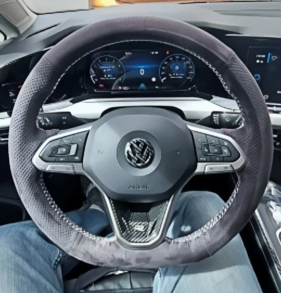 Benutzerdefinierte rutschfeste Wildleder-Lenkradabdeckung für Volkswagen VW Golf 8 2020 Atlas 2020 2021 2022 Avant-Lenkradabdeckung – Detail 1