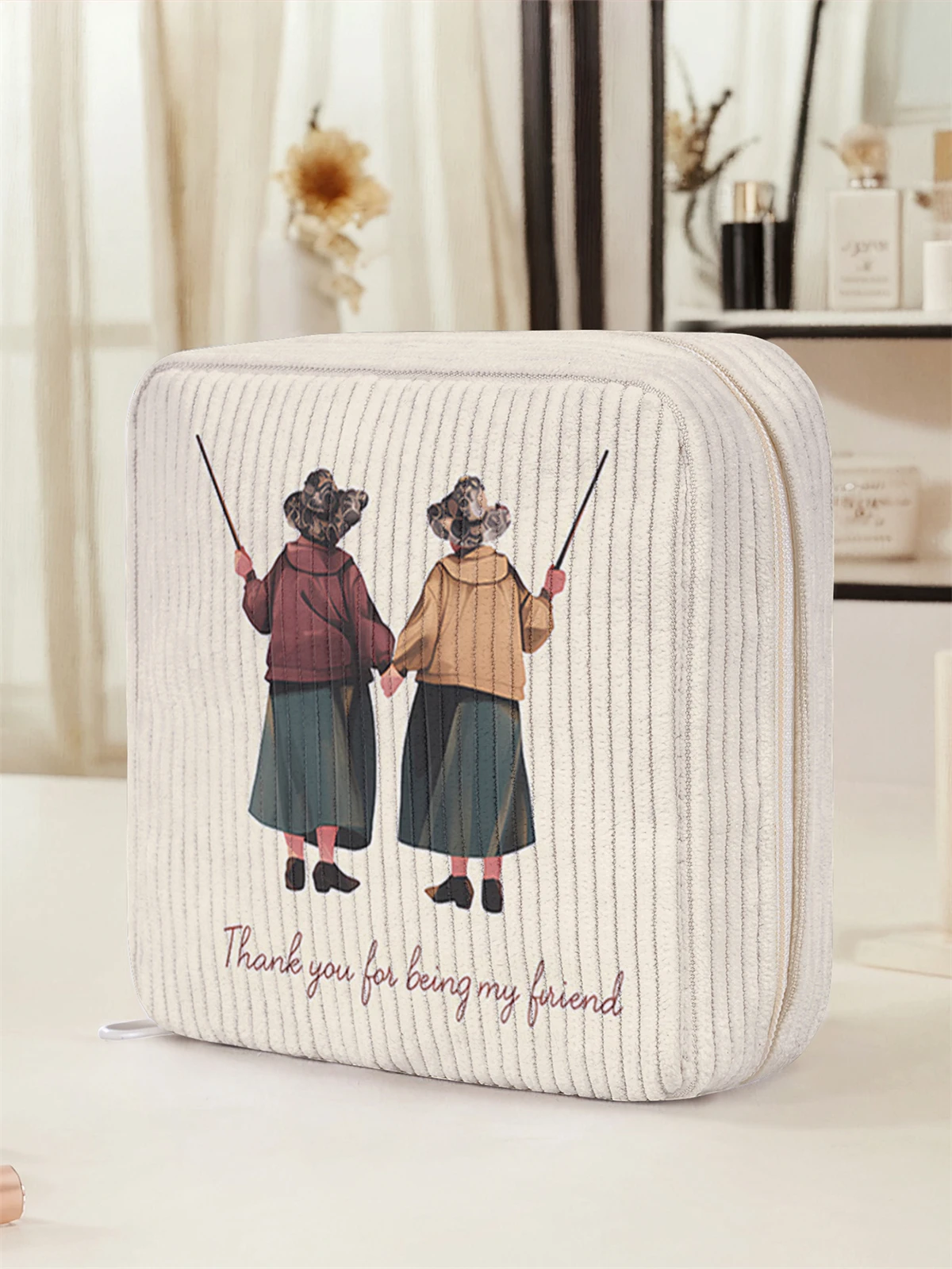 Friend pattern printed sanitary napkin storage bag, women's lightweight tissue bag, sanitary tissue bag