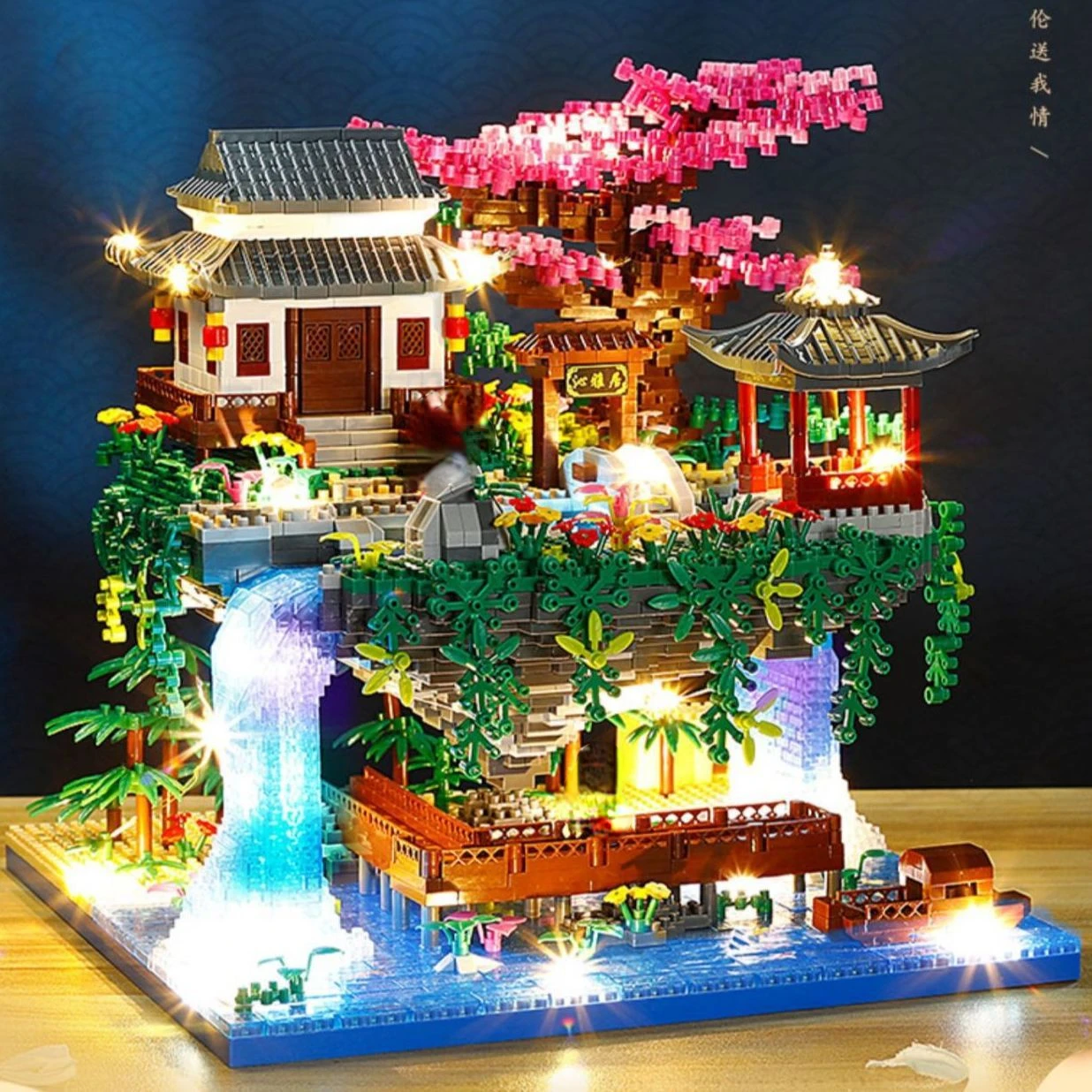 

Treehouse Diamond Building Blocks Garden Building Waterfall Light DIY Brick Toy Boy Girl's Birthday Gift 3320PC