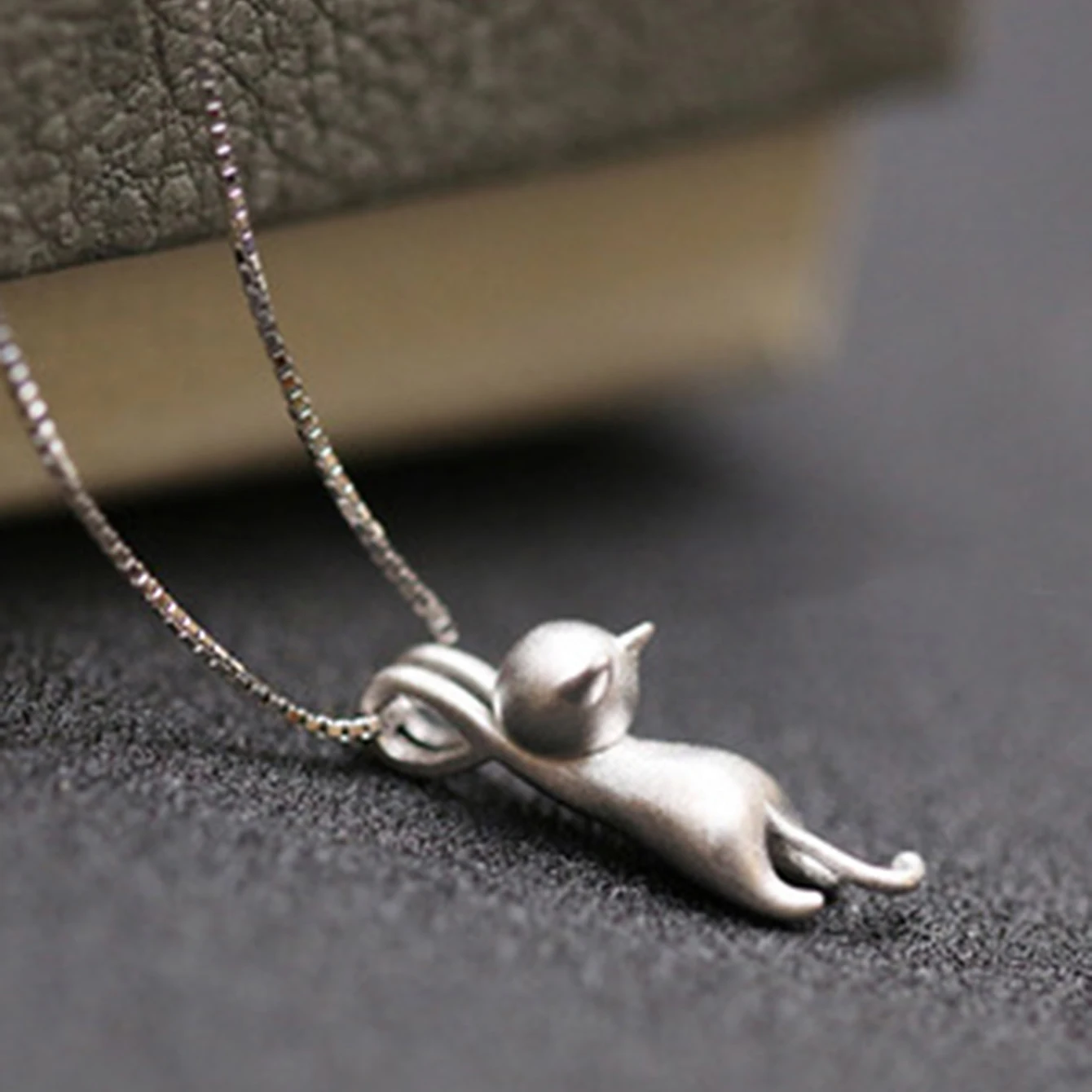 Simple Japanese and Korean Cute Kitty Necklace Female Cat Pendant