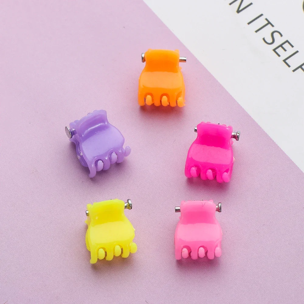 Mini Plastic Hair Clips for Dolls Mixed Color 1cm