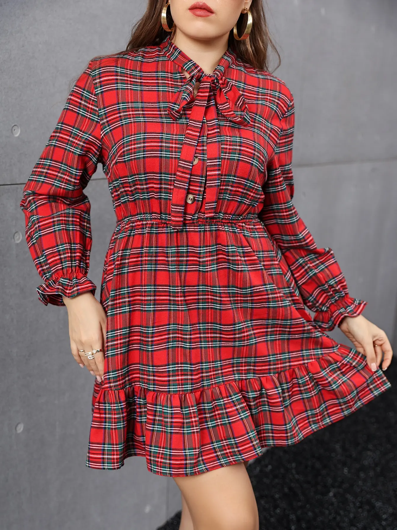 Рисунок 3 - Винтажное женское клетчатое платье