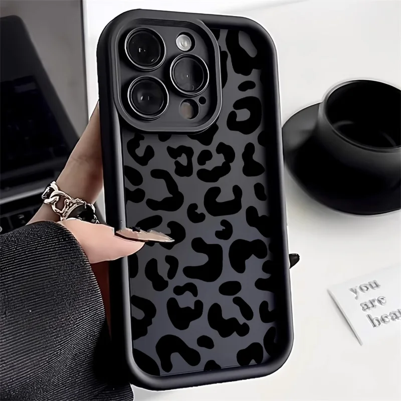thumbnail image 1 of Funda de silicona líquida de caramelo suave para iPhone 15 Pro, funda para iPhone 11, 13, 12, 16, 14 Pro Max, XR, XS, X, 7, 8 SE, funda a prueba de golpes, 1 of 5