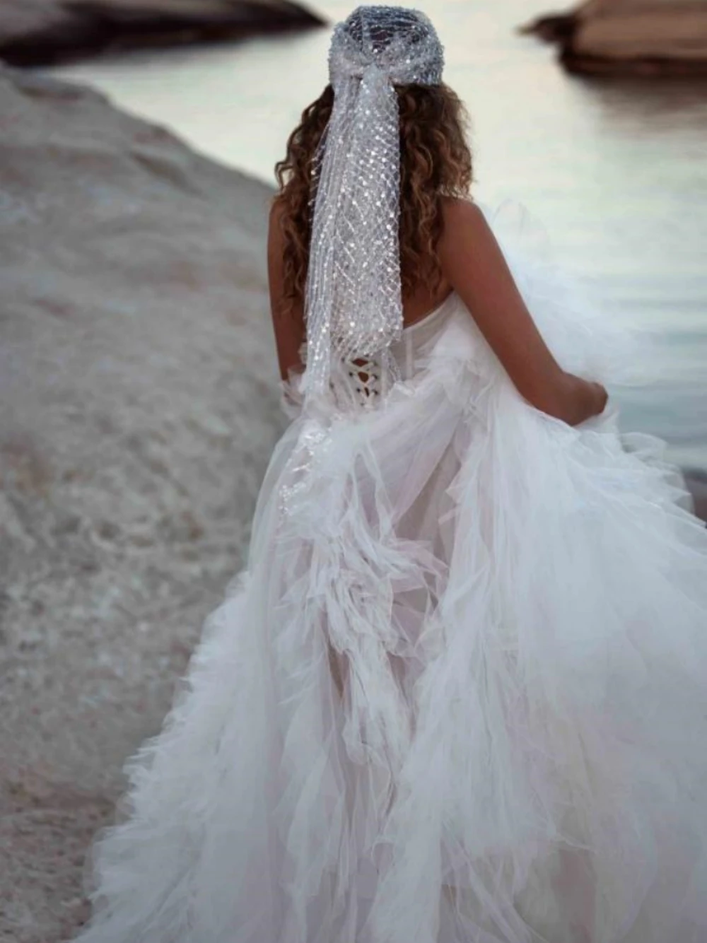 Рисунок 3 - Женское свадебное платье без бретелек