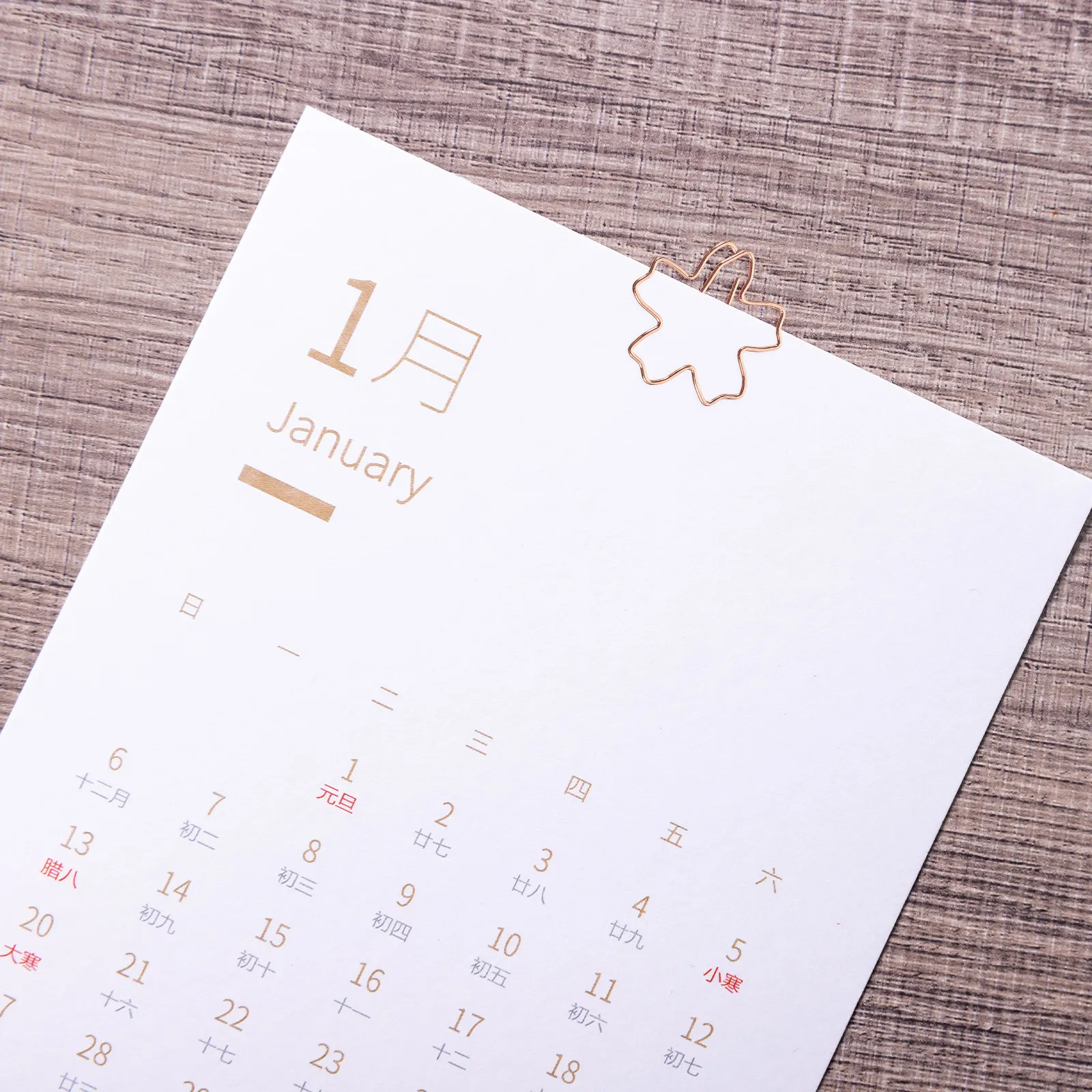 36Pcs 우아한 모양의 북마크 클립 사무실 홈 학교 노트북 달력 스크랩북 사진을위한 장식 금속 종이 클립