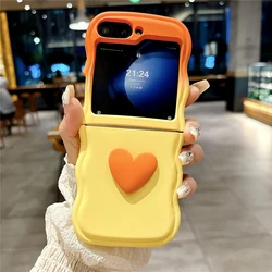 Charming 3D Heart Gradient Phone Case - Shockproof Silicone Protection Cover - Galaxy ZFlip 4 (Yellow)