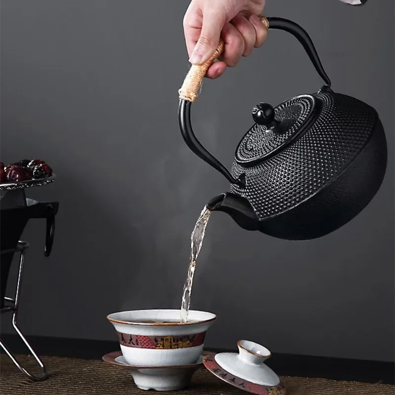 Alipis Hervidor de té de hierro, tetera pequeña de hierro fundido con  infusor de acero inoxidable para hervir agua caliente, tetera para estufa,  2.83