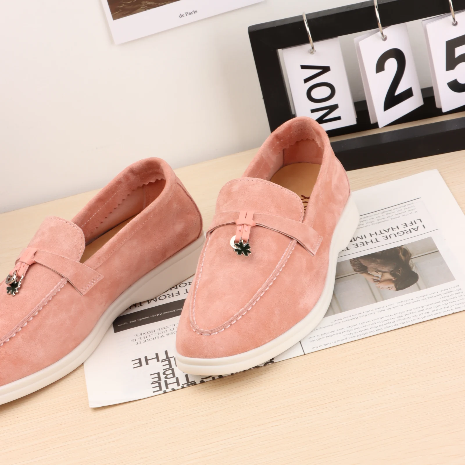 

Loafers Mocasines Shoes For Men 2024 Sneakers Brown Suede Leather Flats Women Brand High Quality Blue Shoes