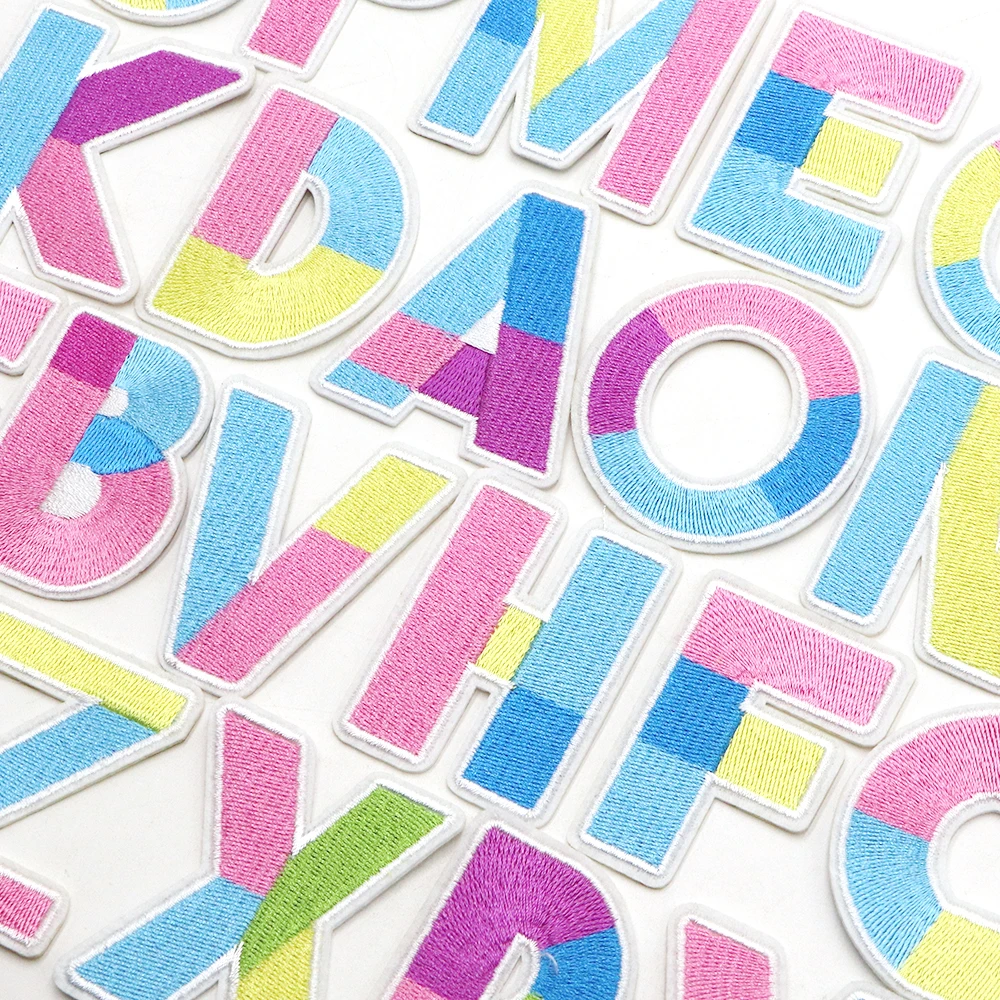 1PC Bunte Muster Gestickte Buchstaben Patch DIY Name Patches Eisen Auf Alphabet Applikationen Nähen Jacke Mäntel Abzeichen – Detail 2