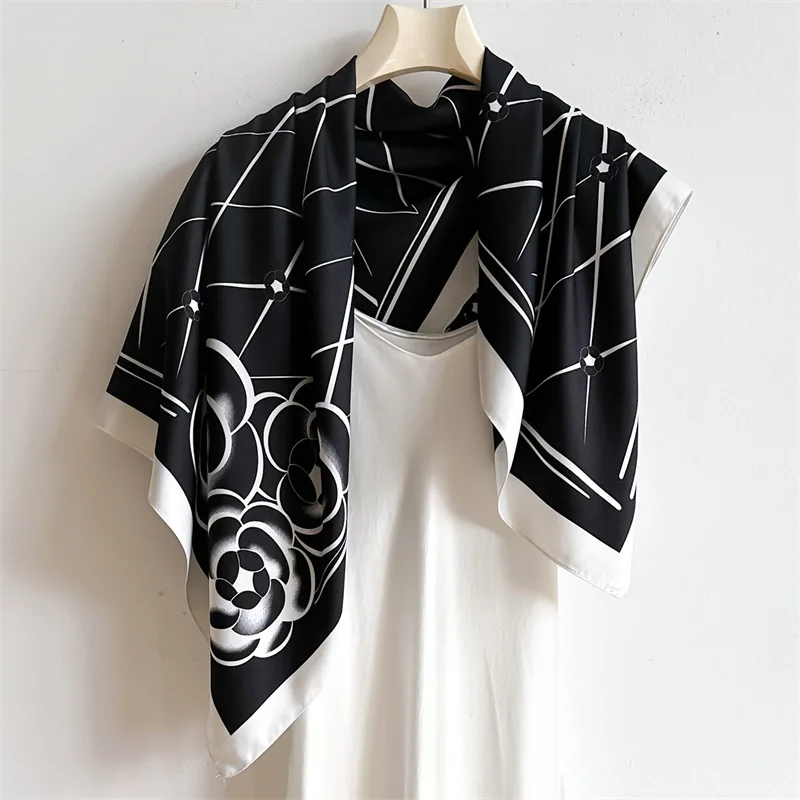 90*90cm Blumenbedrucktes Quadratisches Tuch Damen Seidenschals Bandanas Luxuriöses Design Strandtuch Wickeltücher Eleganter Reise-Hijab für Damen – Detail 9