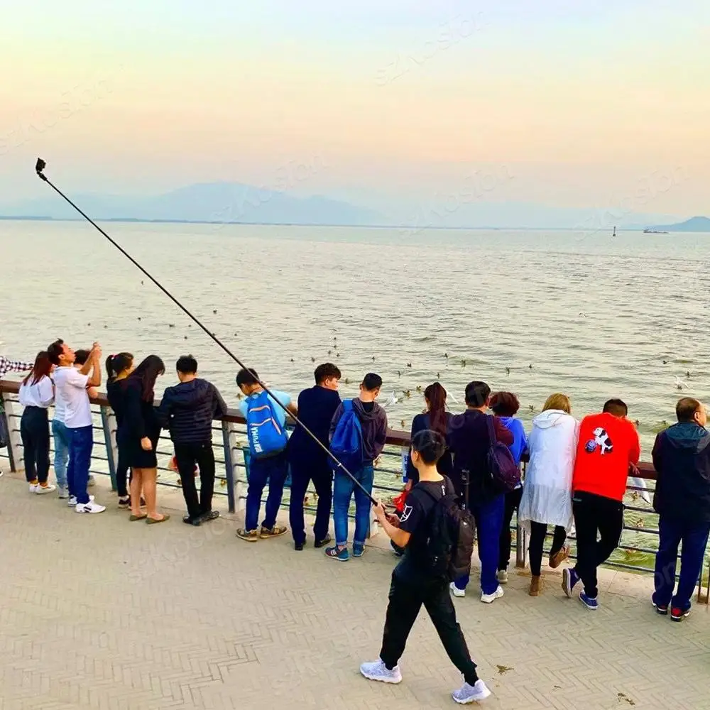 Rotating Handle Aluminum Selfie Stick with Tripod Base