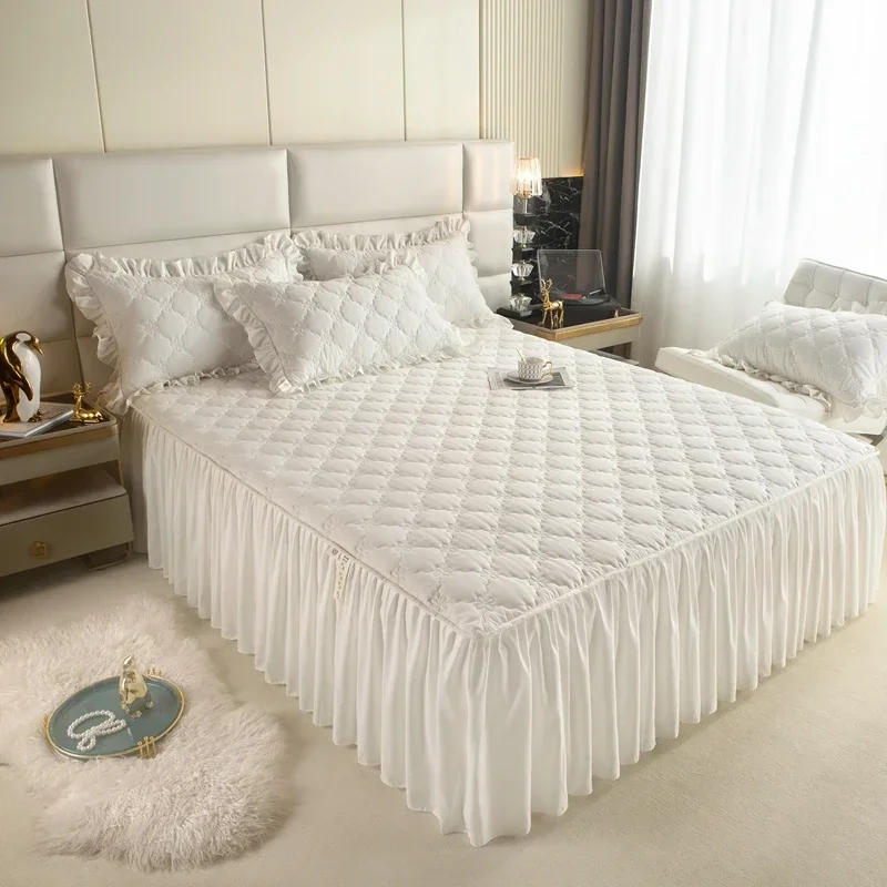 Description Picture 3 of itemThickened Bed Skirt Solid Color Bed Cover Quilted Mattress Protector покрывало Skin-friendly Bedspread (No Pillowcase)